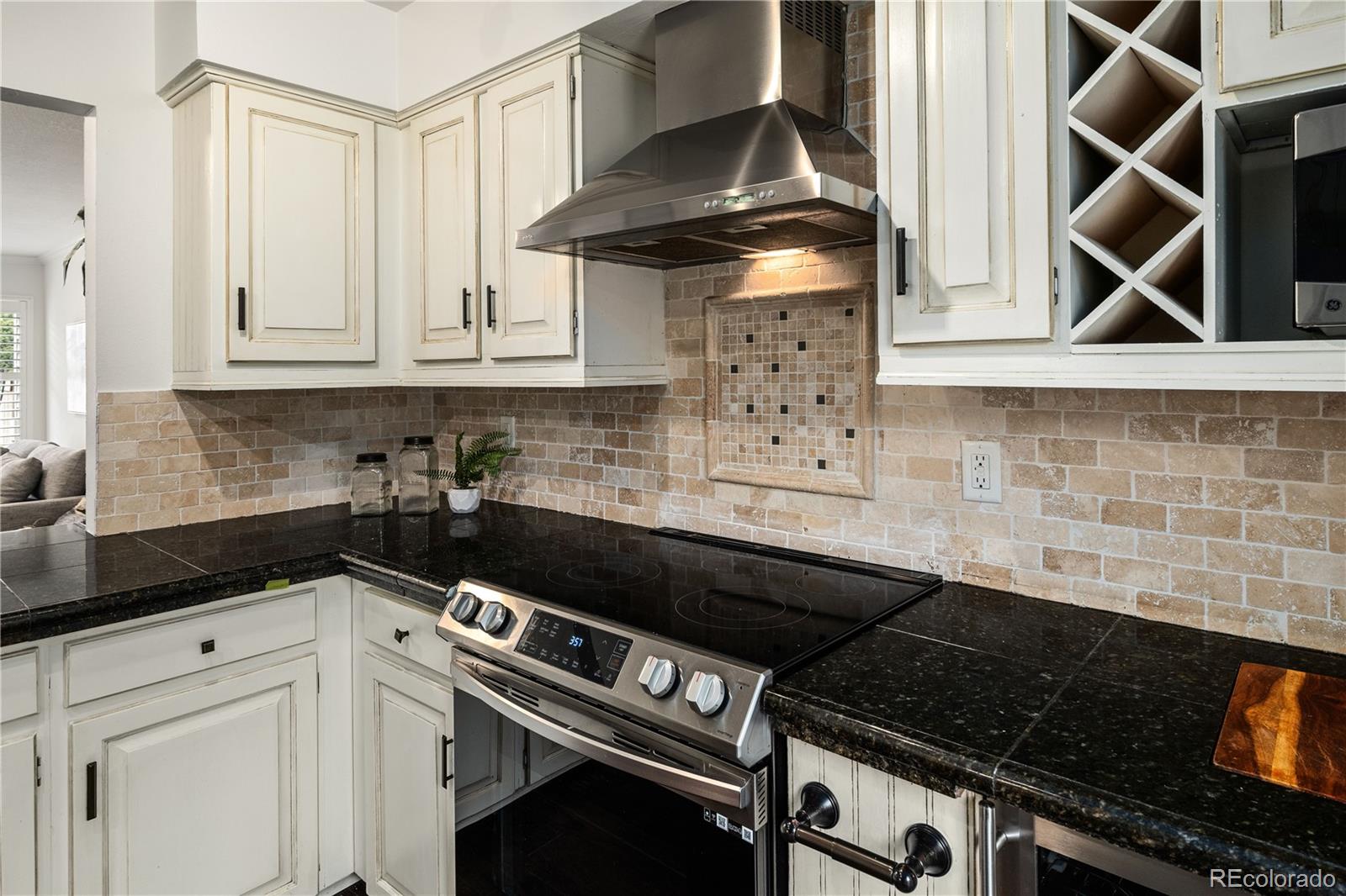 7925 W Layton Avenue Unit: 404
