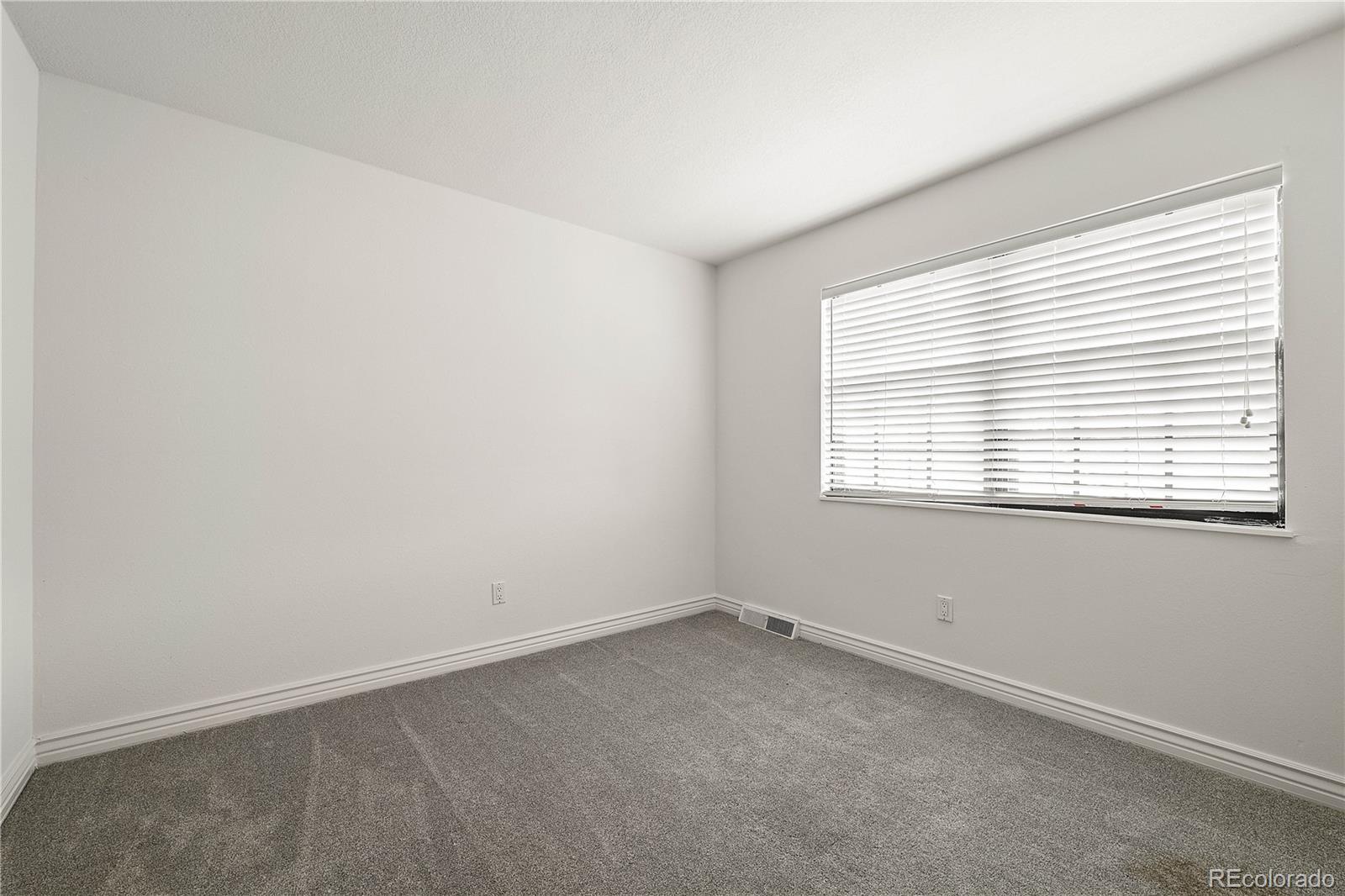 7925 W Layton Avenue Unit: 404