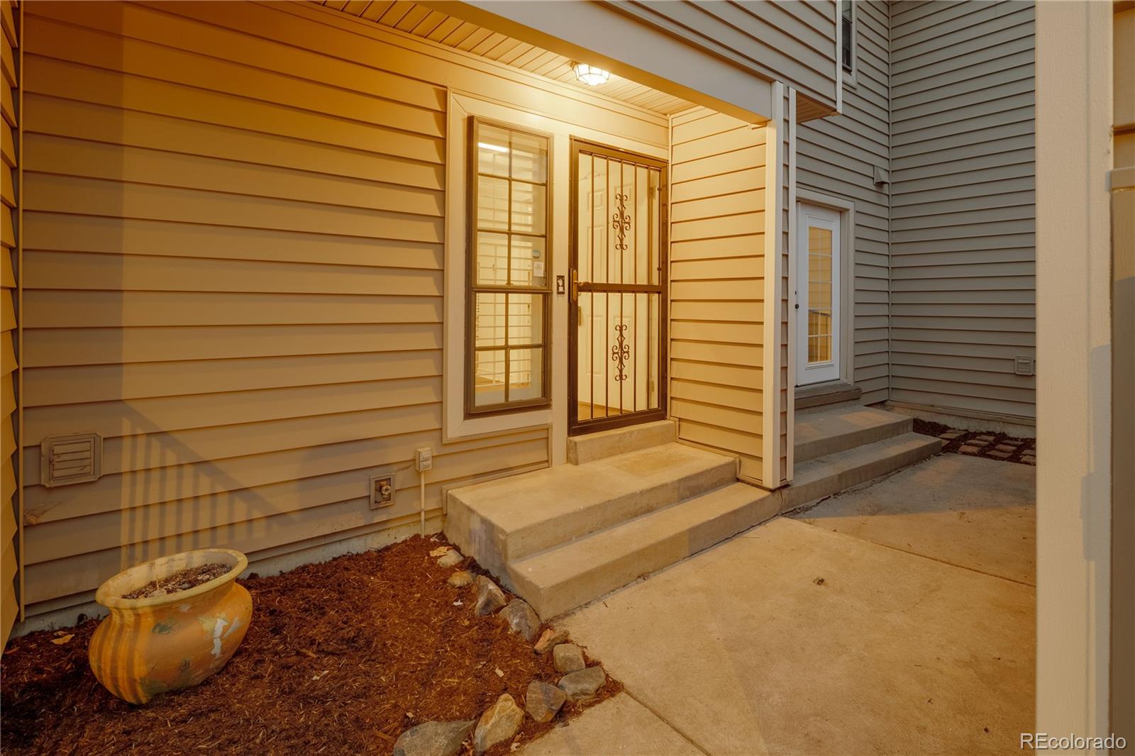 7925 W Layton Avenue Unit: 404