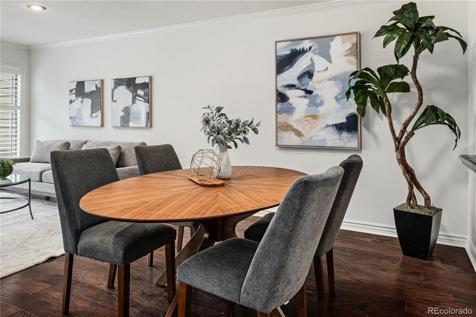 7925 W Layton Avenue Unit: 404
