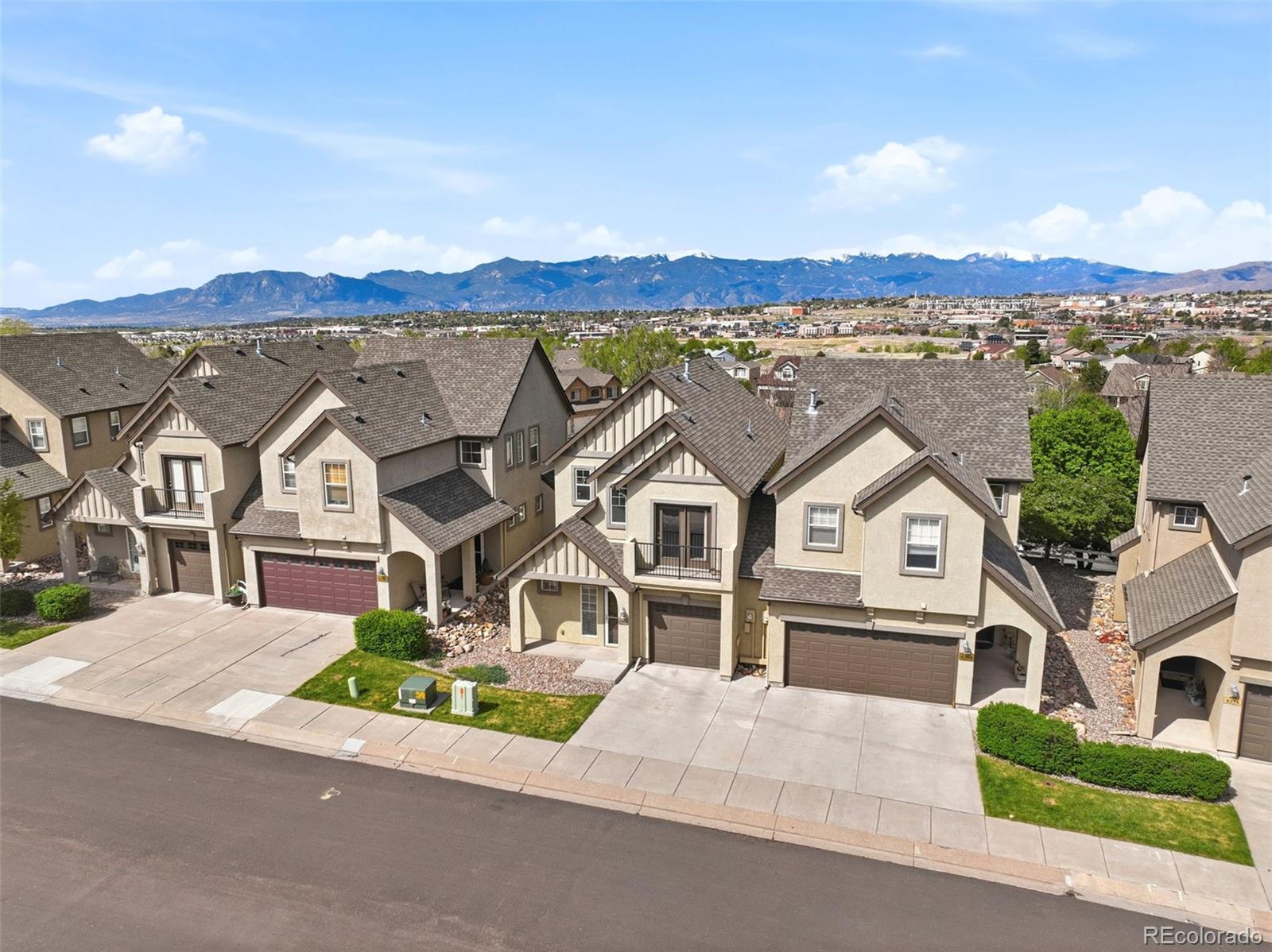 4362 Alder Springs View