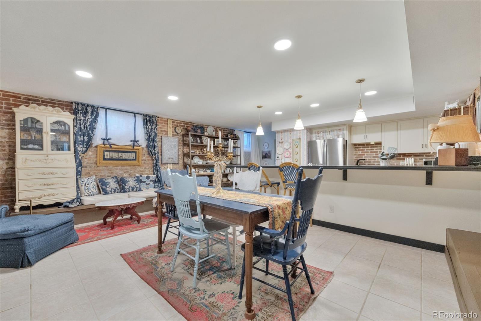 1210 E Colfax Avenue Unit: 101