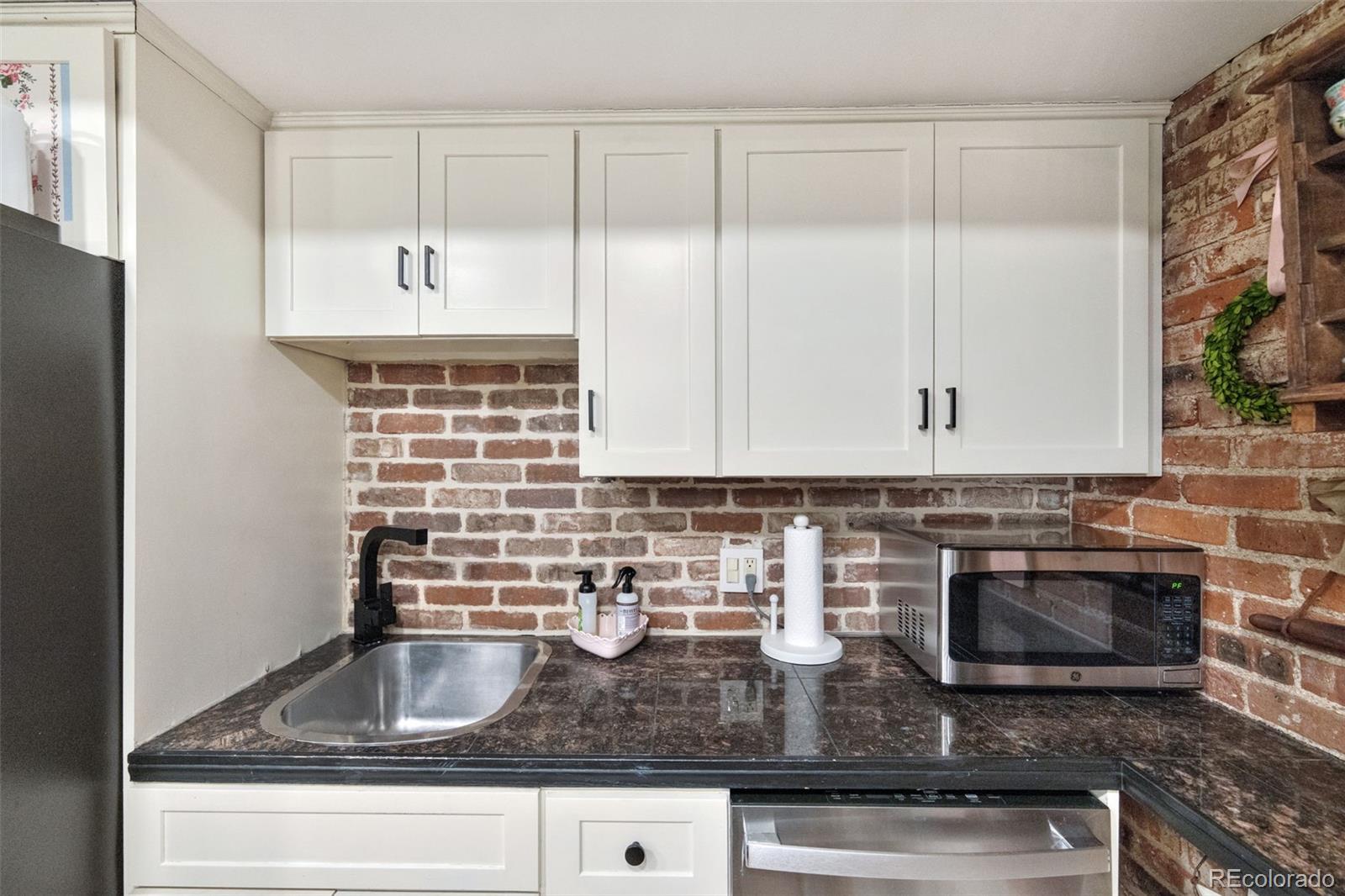 1210 E Colfax Avenue Unit: 101