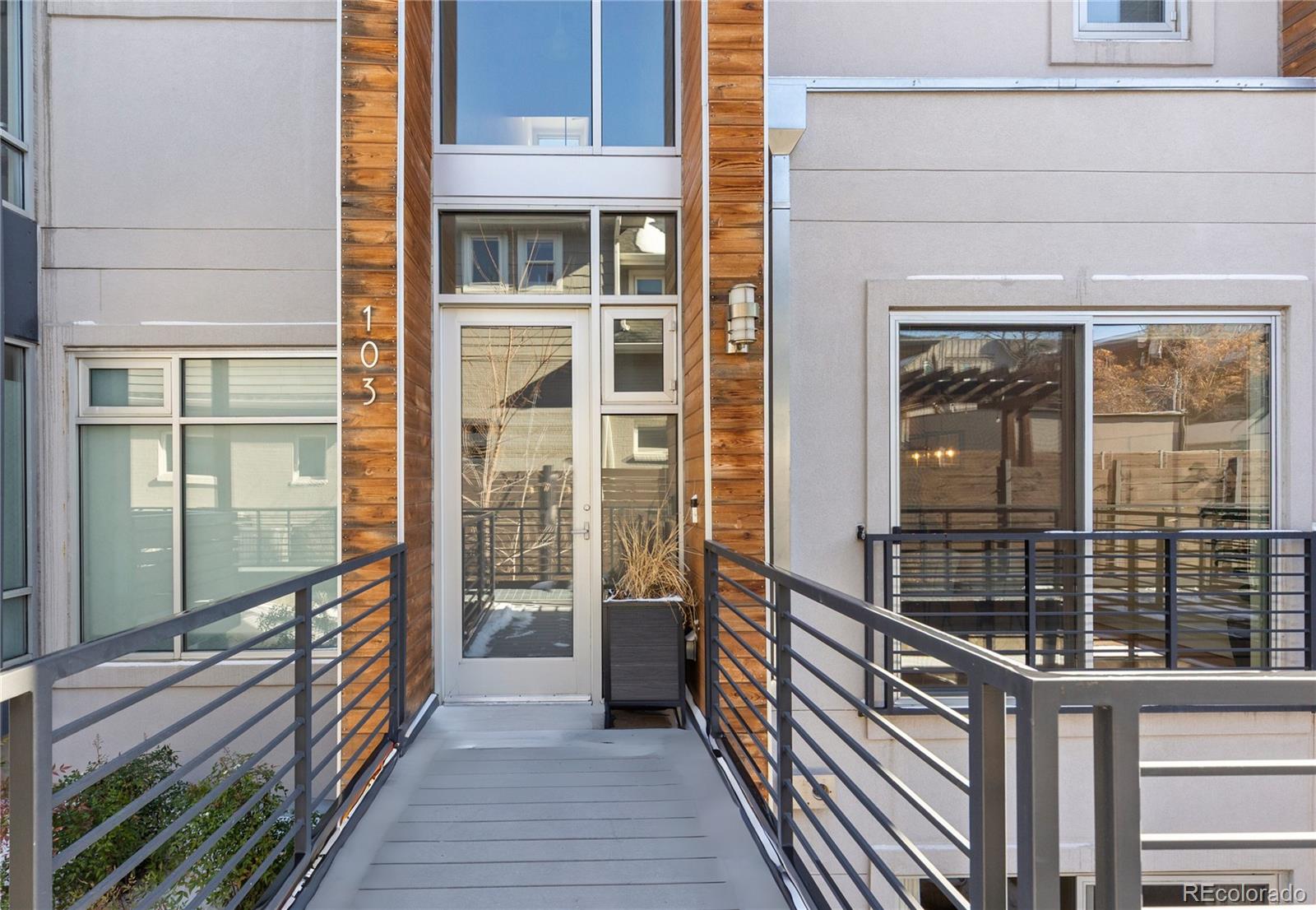 1822 W 33rd Avenue Unit: 103