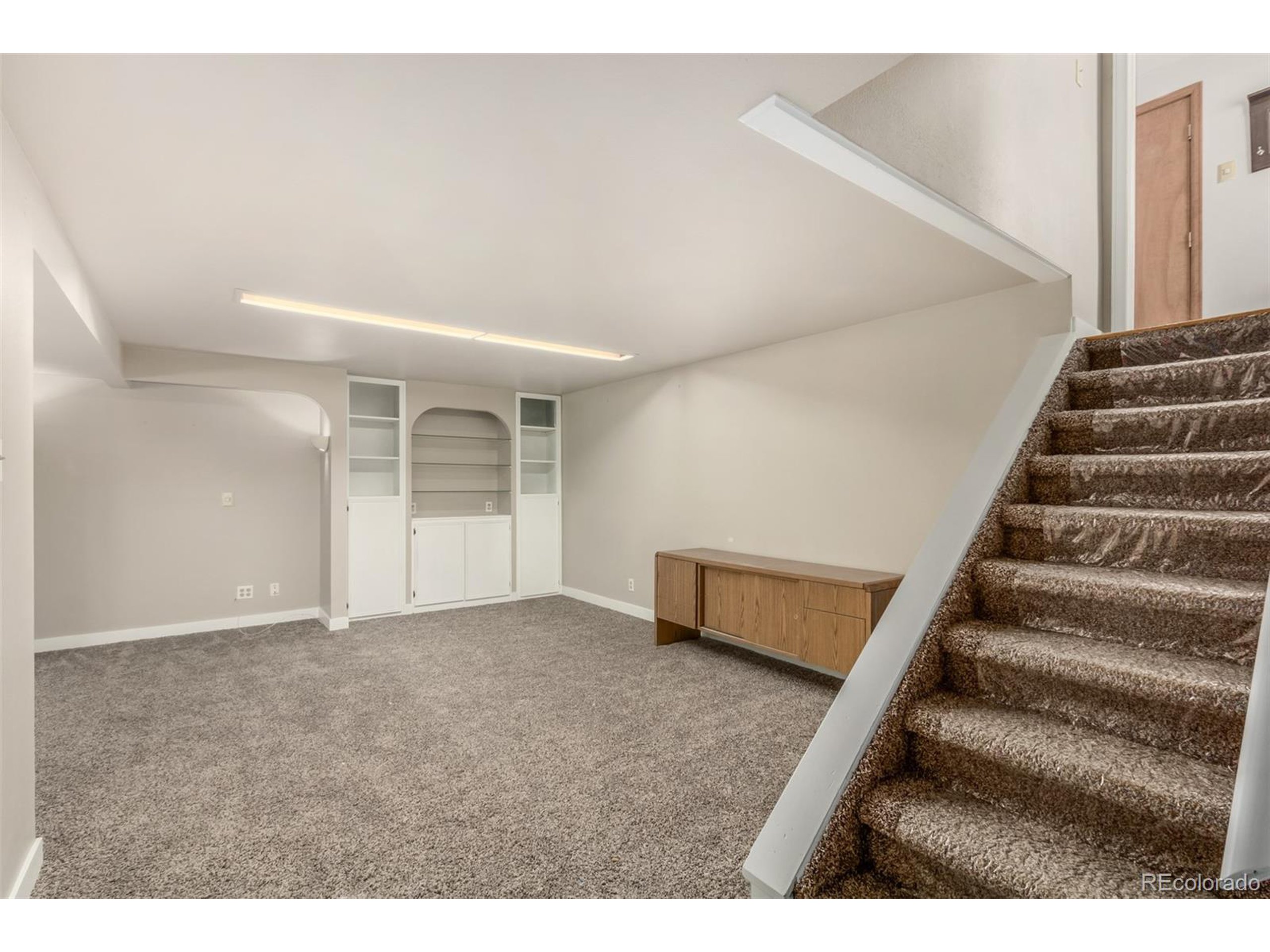 7484 W 73rd Pl