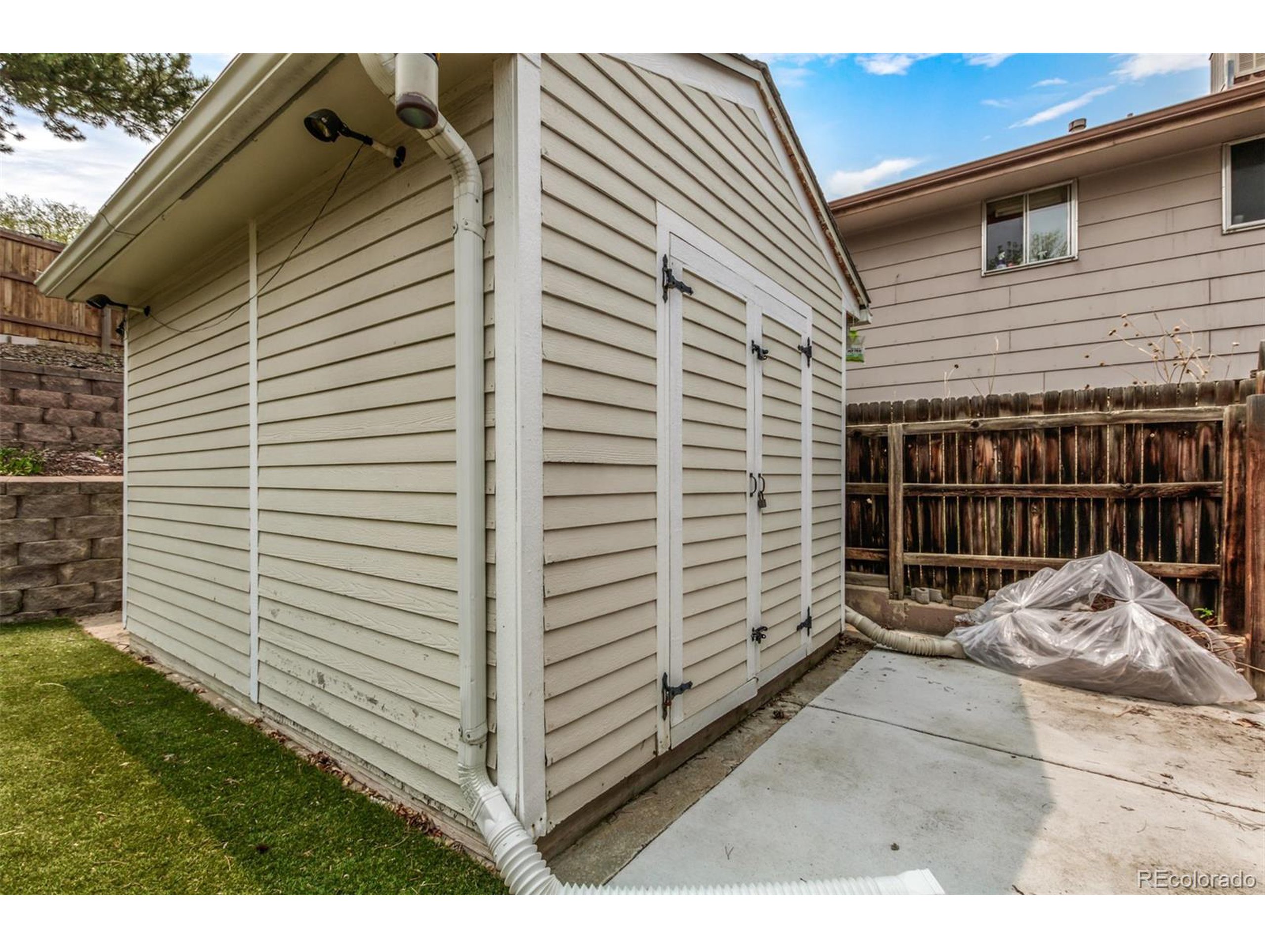 7484 W 73rd Pl
