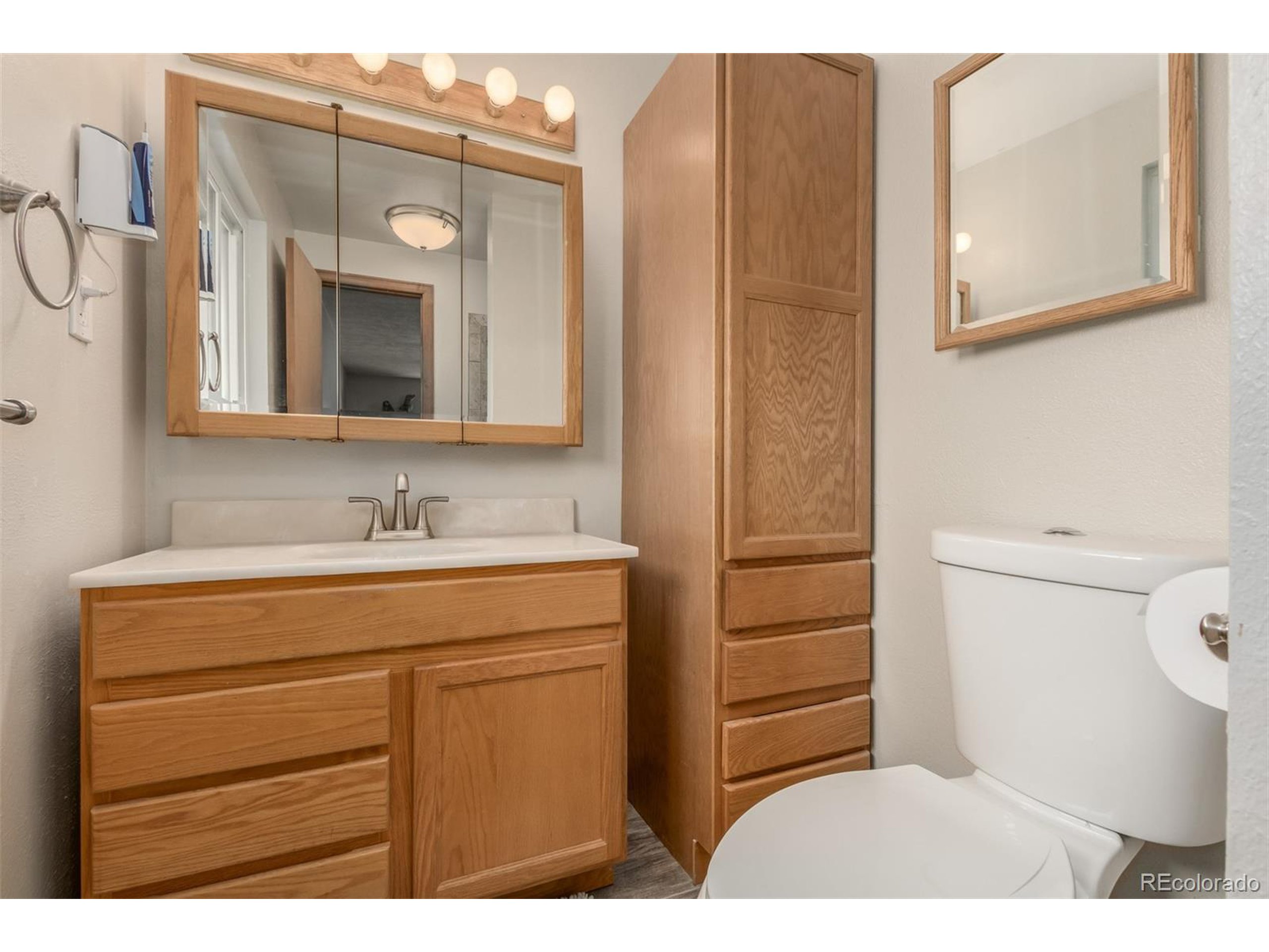 7484 W 73rd Pl