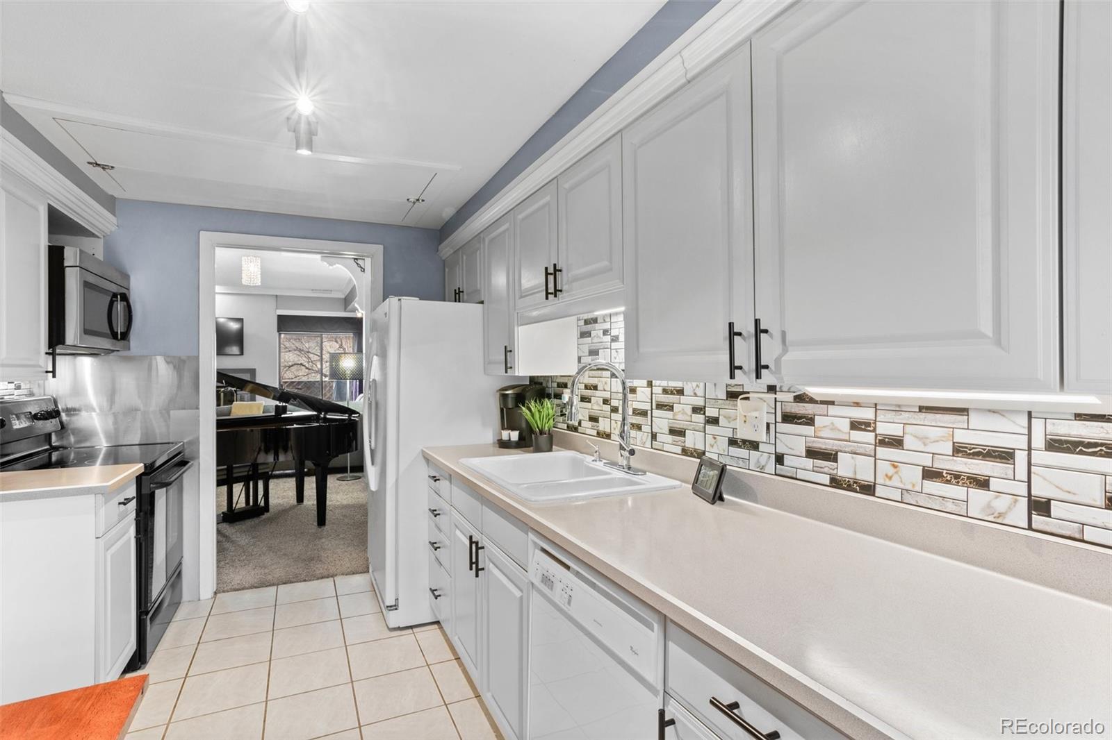 7201 E Quincy Avenue Unit: 102