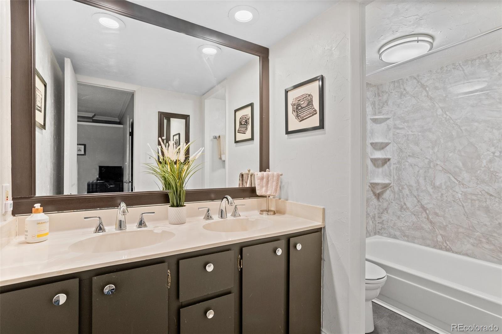 7201 E Quincy Avenue Unit: 102