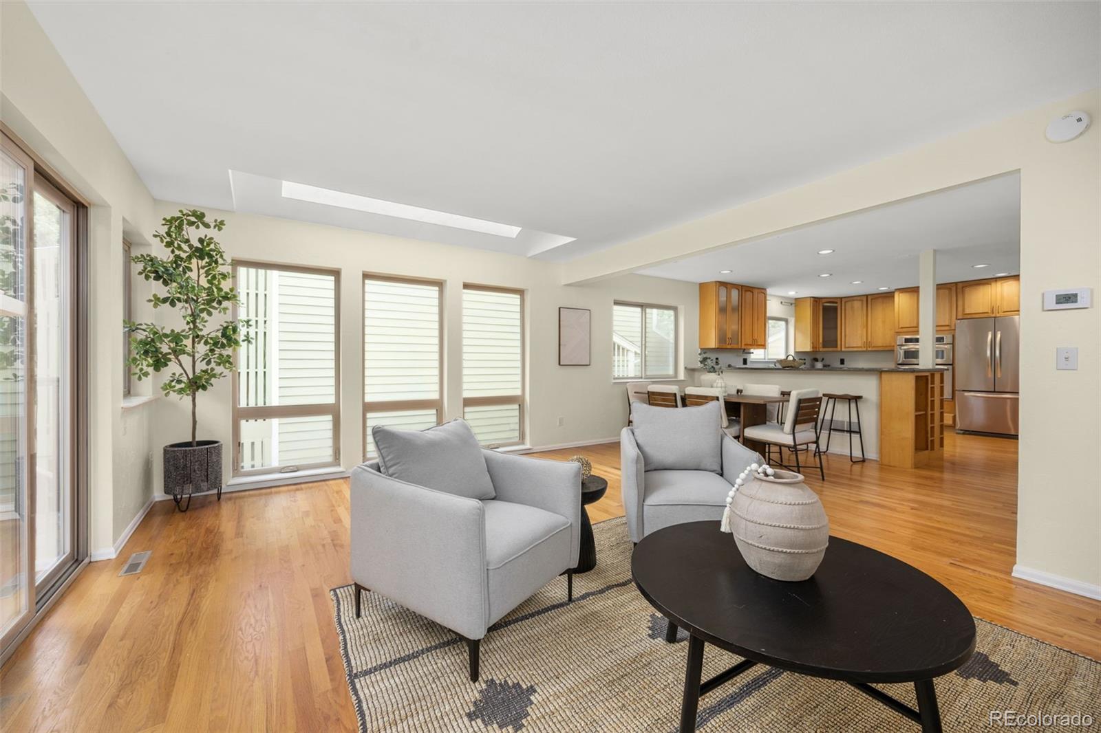 76 Mineola Court