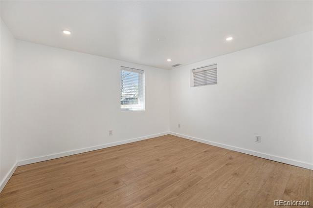 6851 E 77th Place