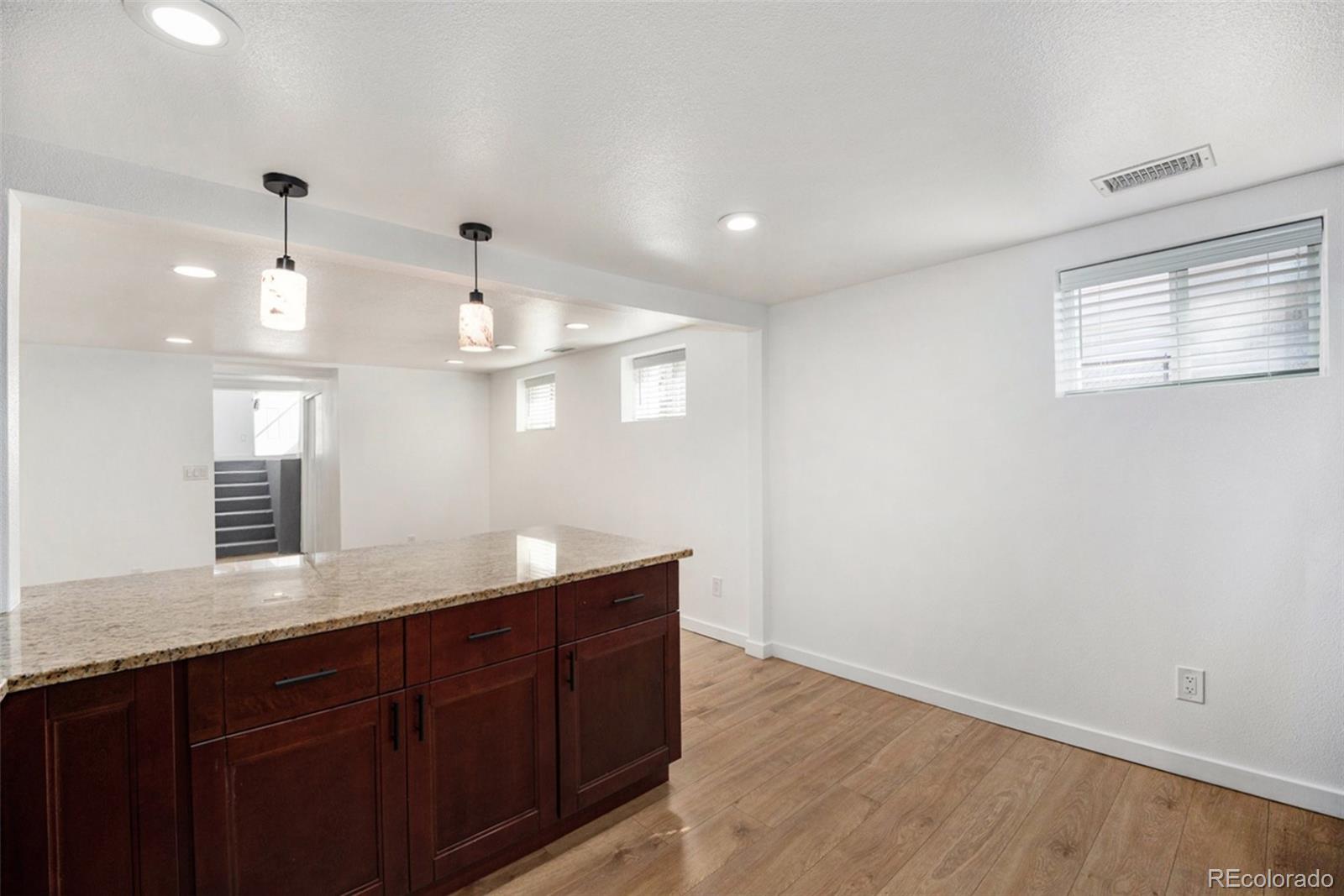 6851 E 77th Place