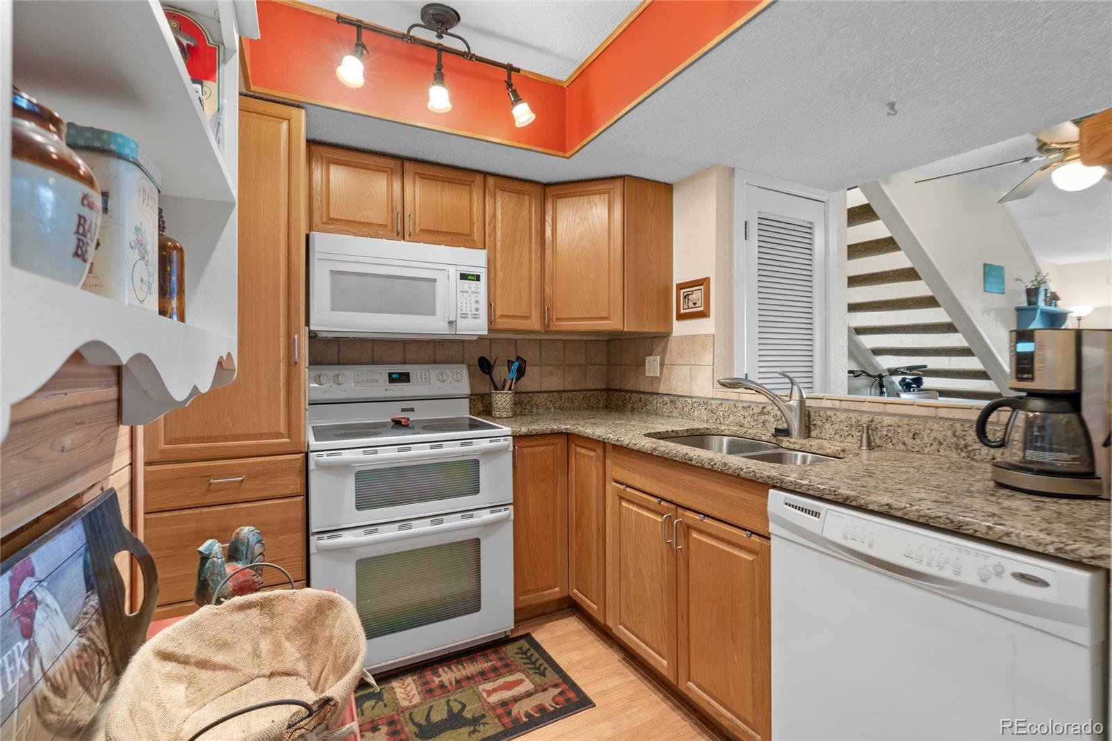 19636 Victorian Drive Unit: B14