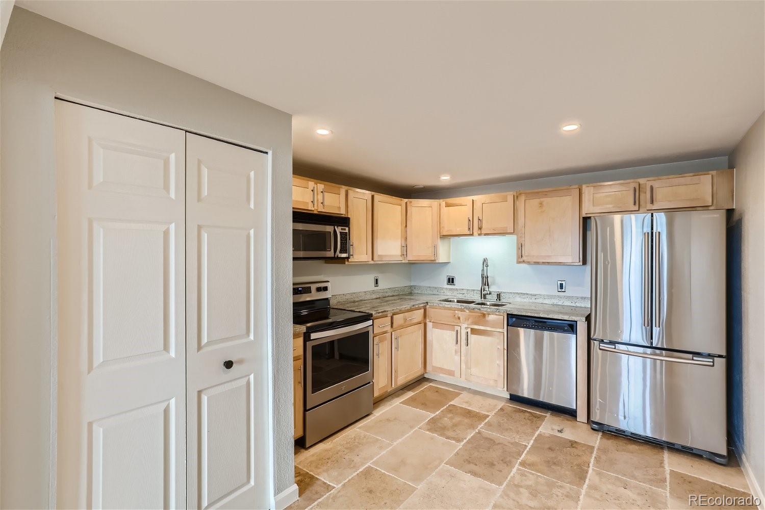 7307 Bradburn Boulevard Unit: F