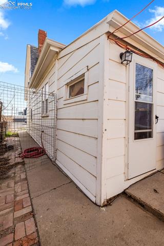 609 W 8th Street 611