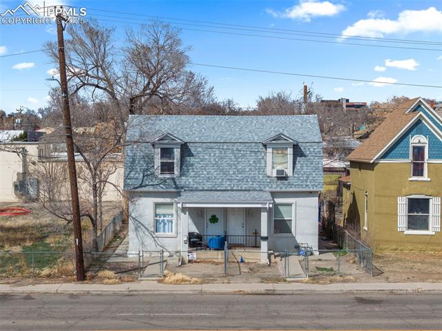 609 W 8th Street 611