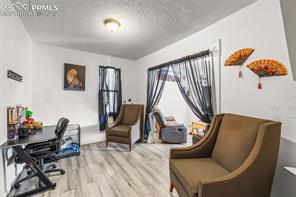 609 W 8th Street 611