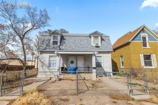 609 W 8th Street 611