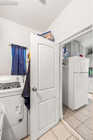 609 W 8th Street 611