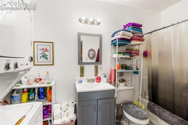 609 W 8th Street 611