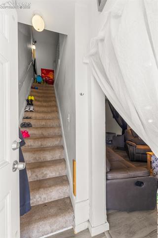 609 W 8th Street 611