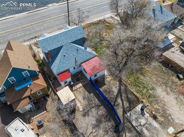 609 W 8th Street 611