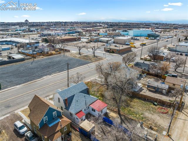 609 W 8th Street 611