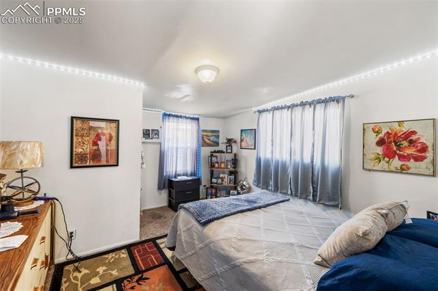 609 W 8th Street 611
