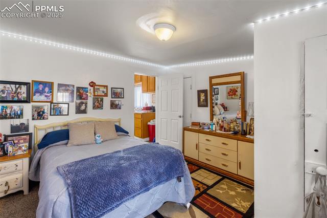 609 W 8th Street 611