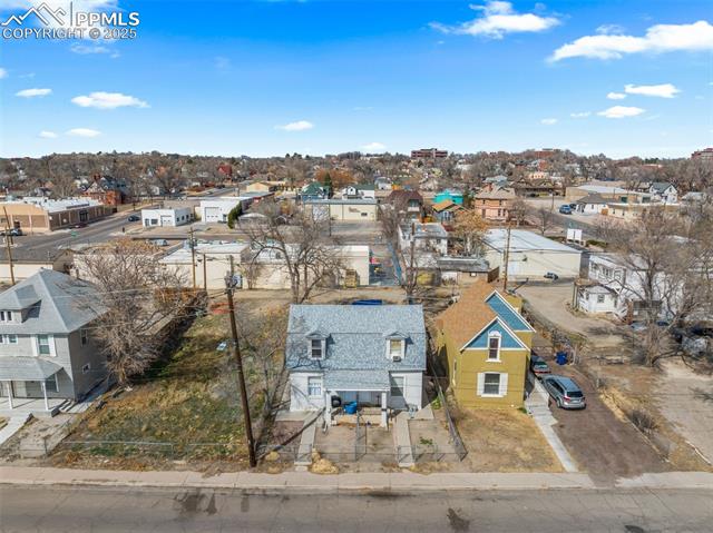 609 W 8th Street 611