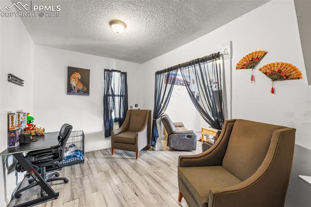 609 W 8th Street 611