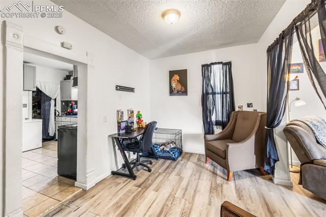 609 W 8th Street 611
