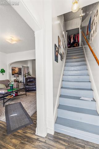 609 W 8th Street 611