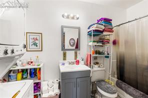 609 W 8th Street 611