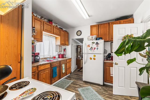 609 W 8th Street 611