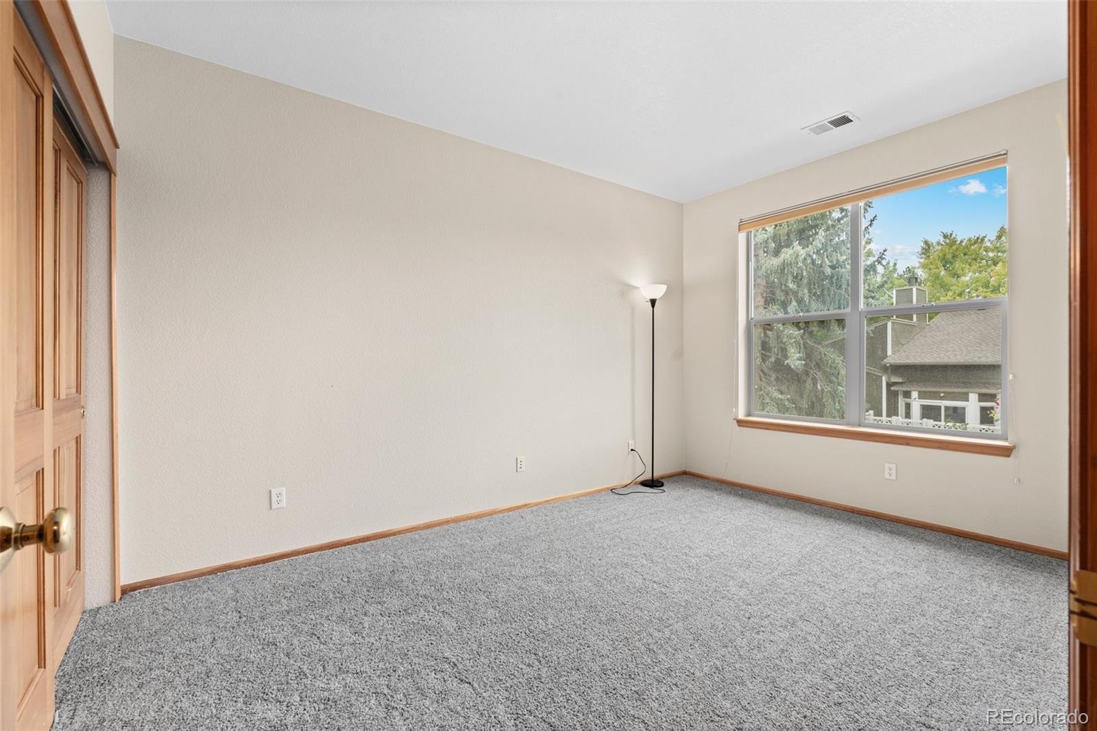 1633 Ames Court