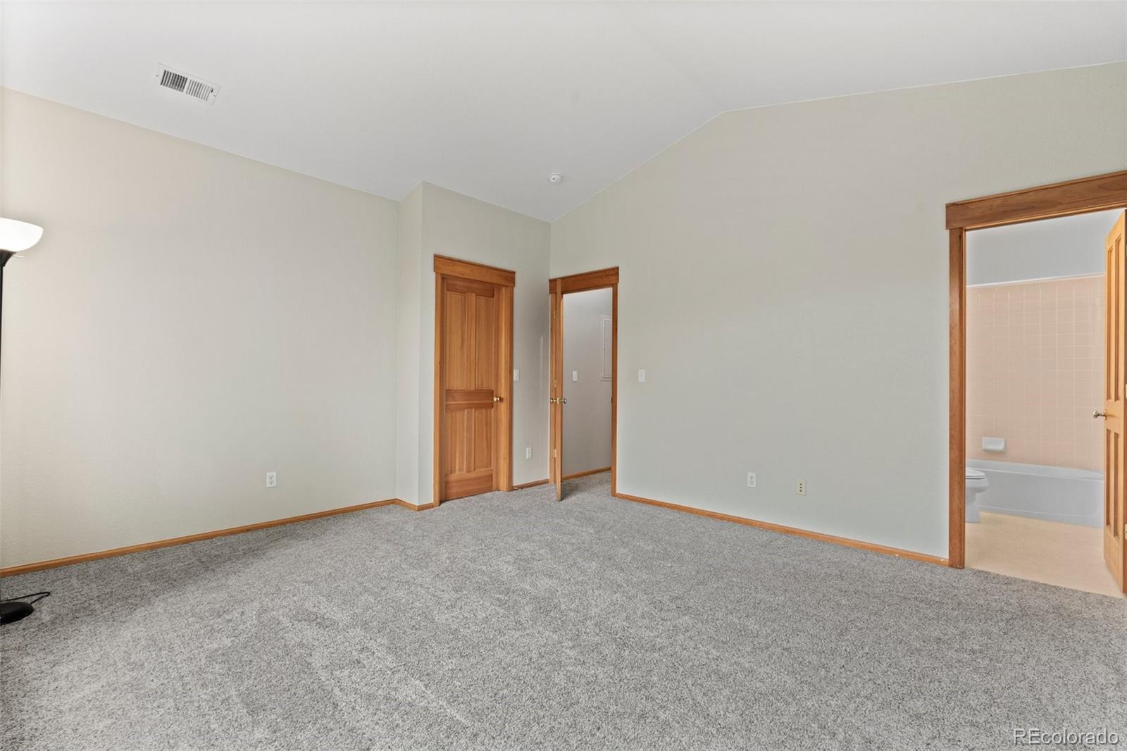 1633 Ames Court