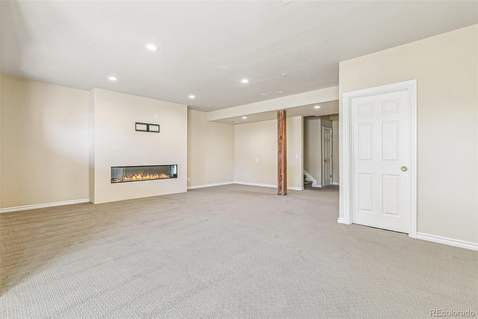 6598 Pinewood Drive Unit: 74