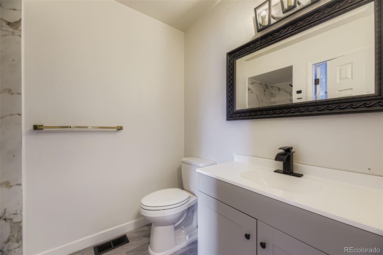 10806 W Evans Avenue Unit: 4