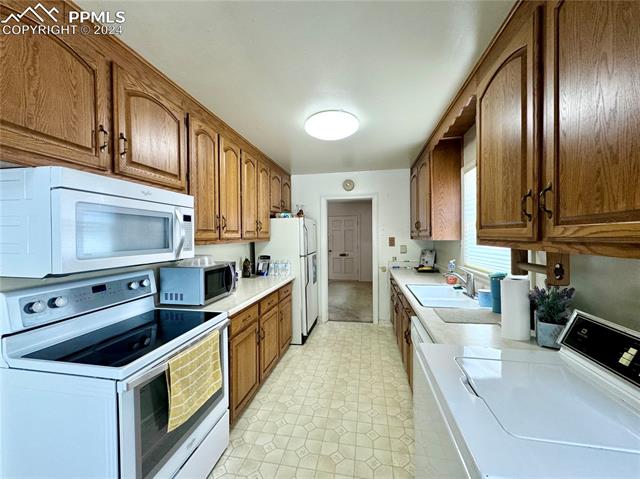 2510 N Corona Street