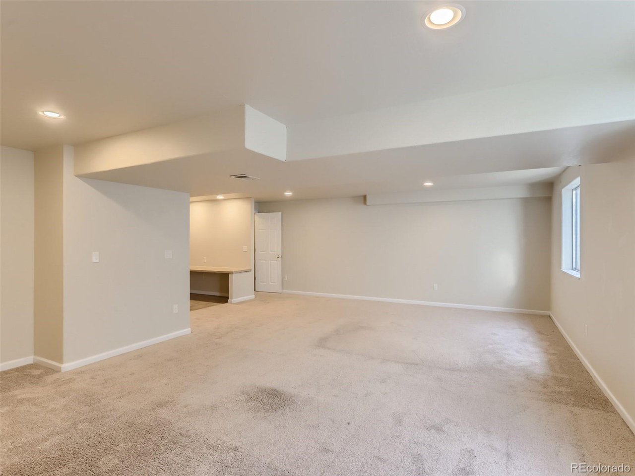 504 Hemlock Dr