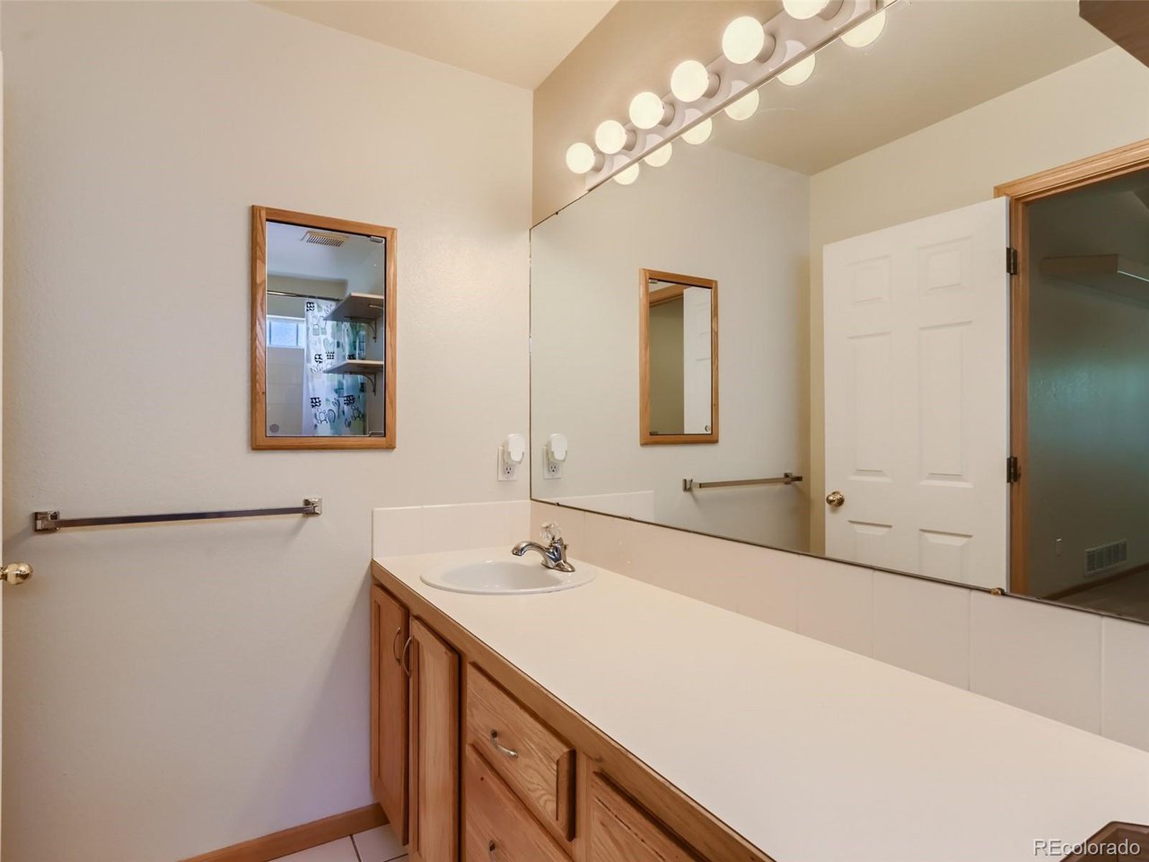 504 Hemlock Dr