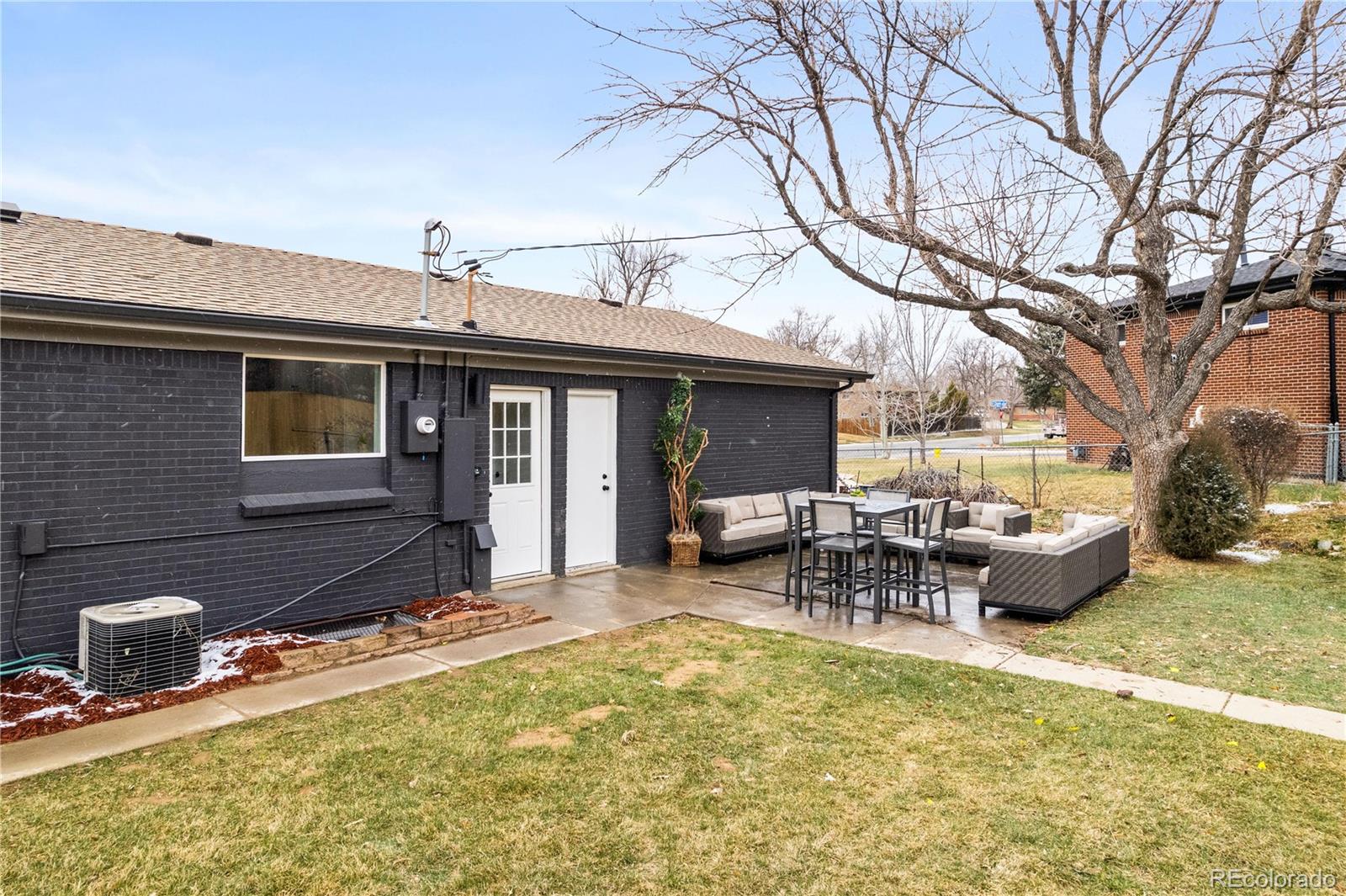 5425 Wellington Parkway