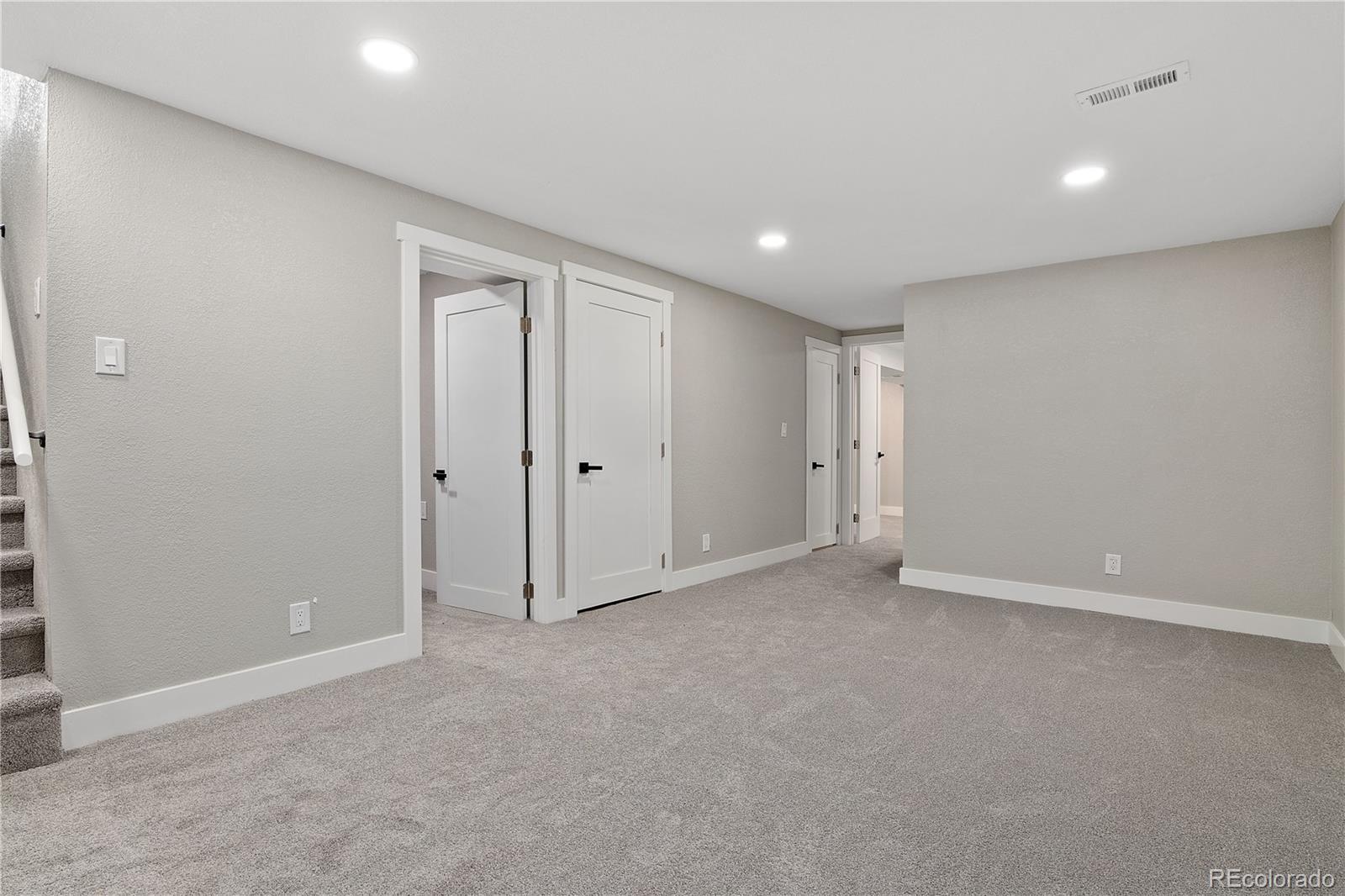 5425 Wellington Parkway
