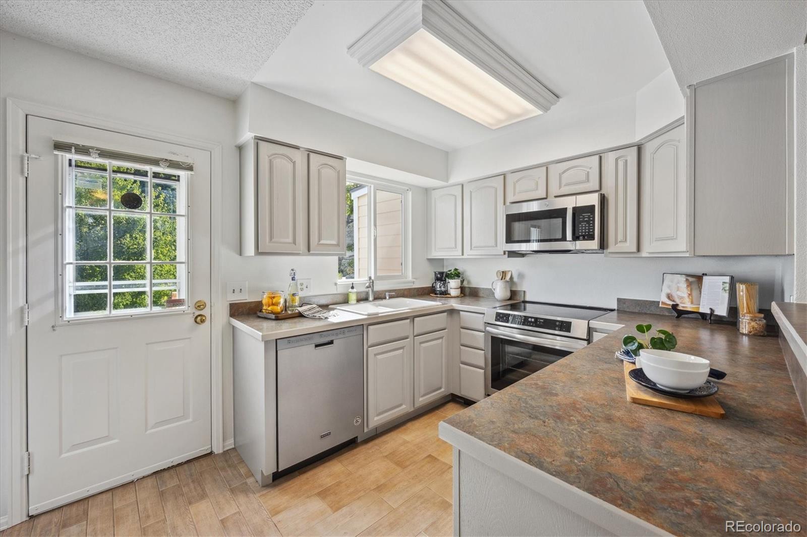 9559 W Coal Mine Avenue Unit: A