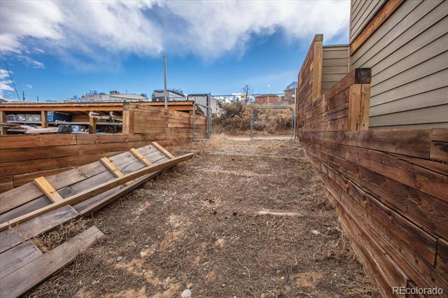 346 W Grand Avenue
