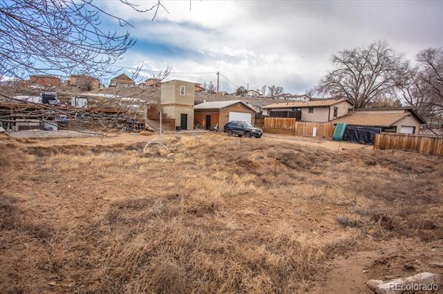 346 W Grand Avenue