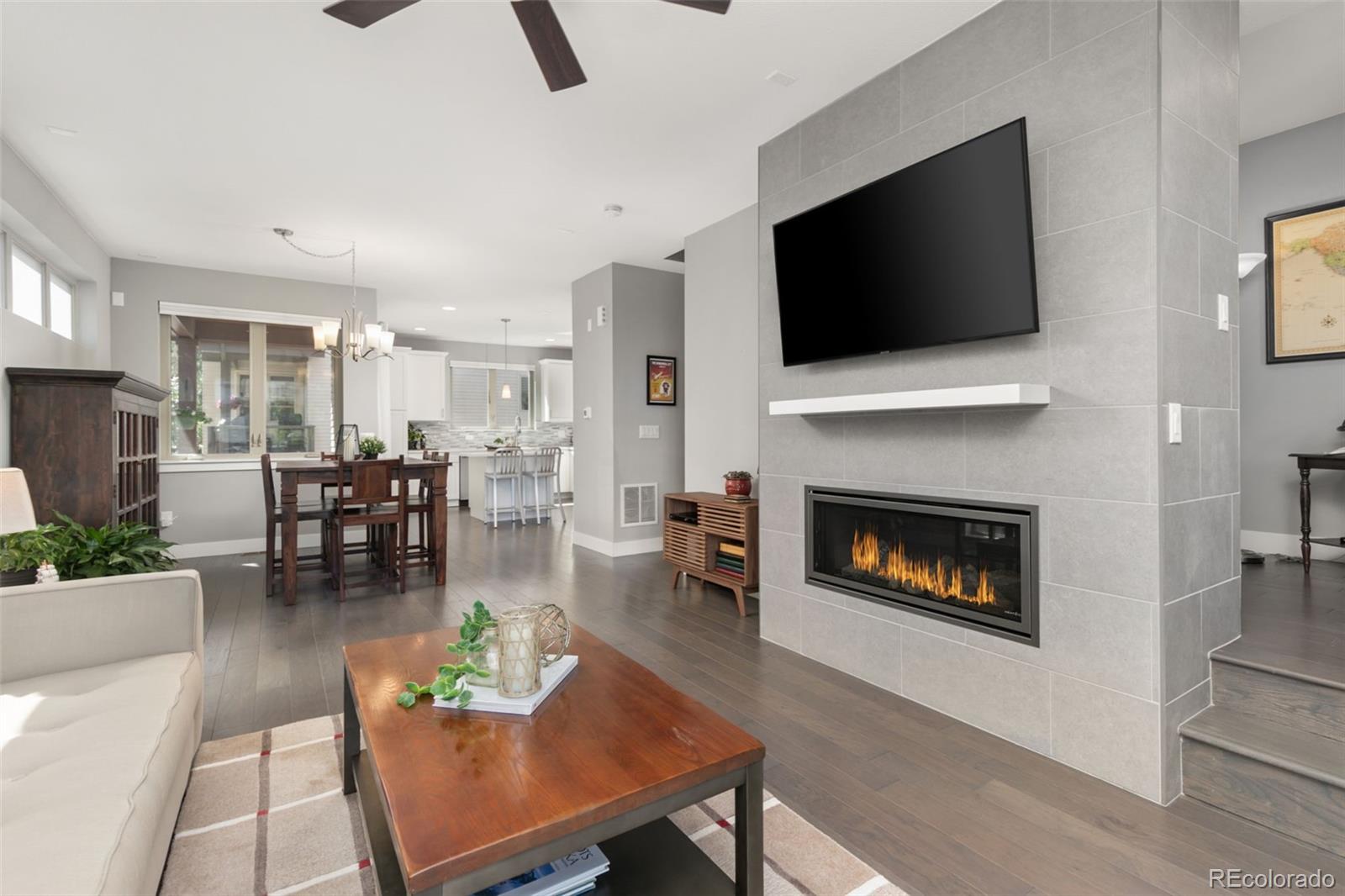 4656 W 50th Place