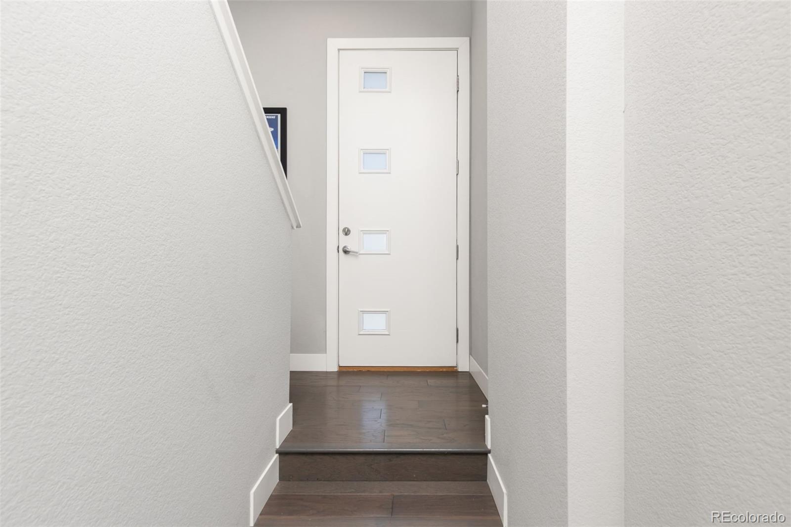 4656 W 50th Place