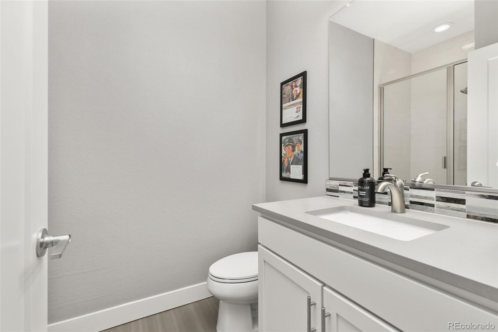 4656 W 50th Place